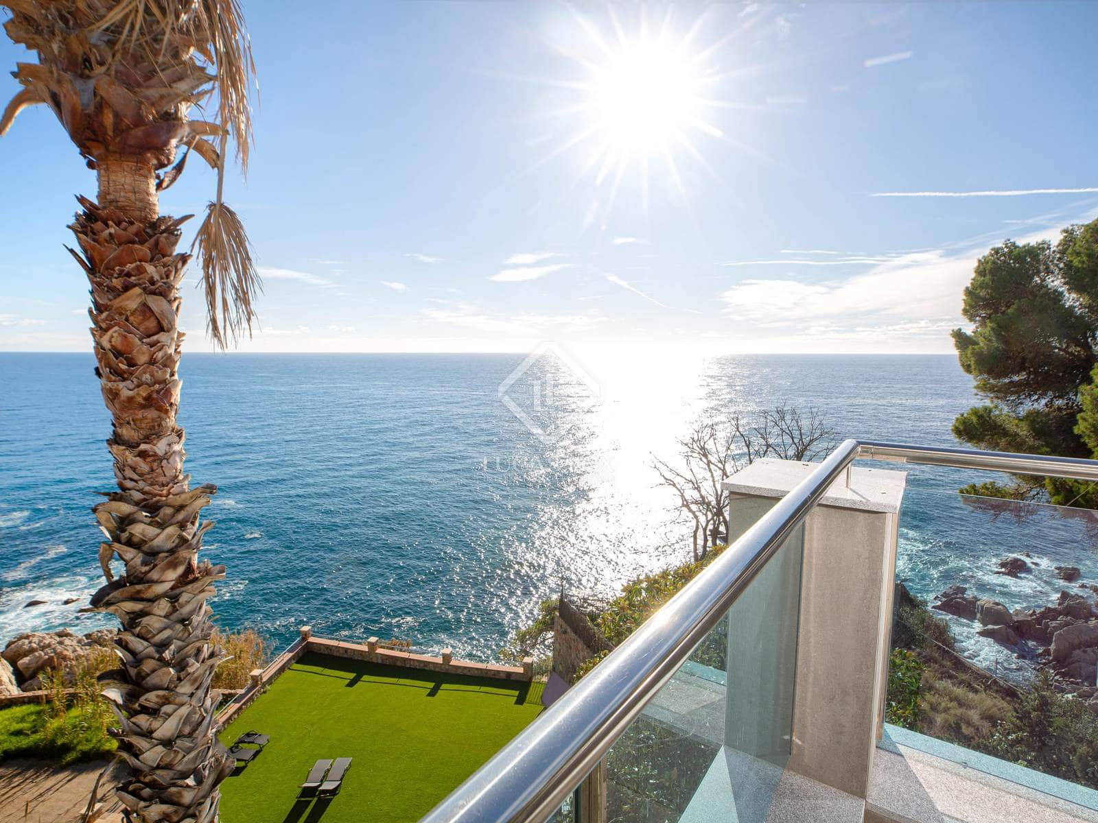 4 soverom Villa til salgs i Lloret de Mar med svømmebasseng garasje - € 4 900 000 (Ref: 8573295)