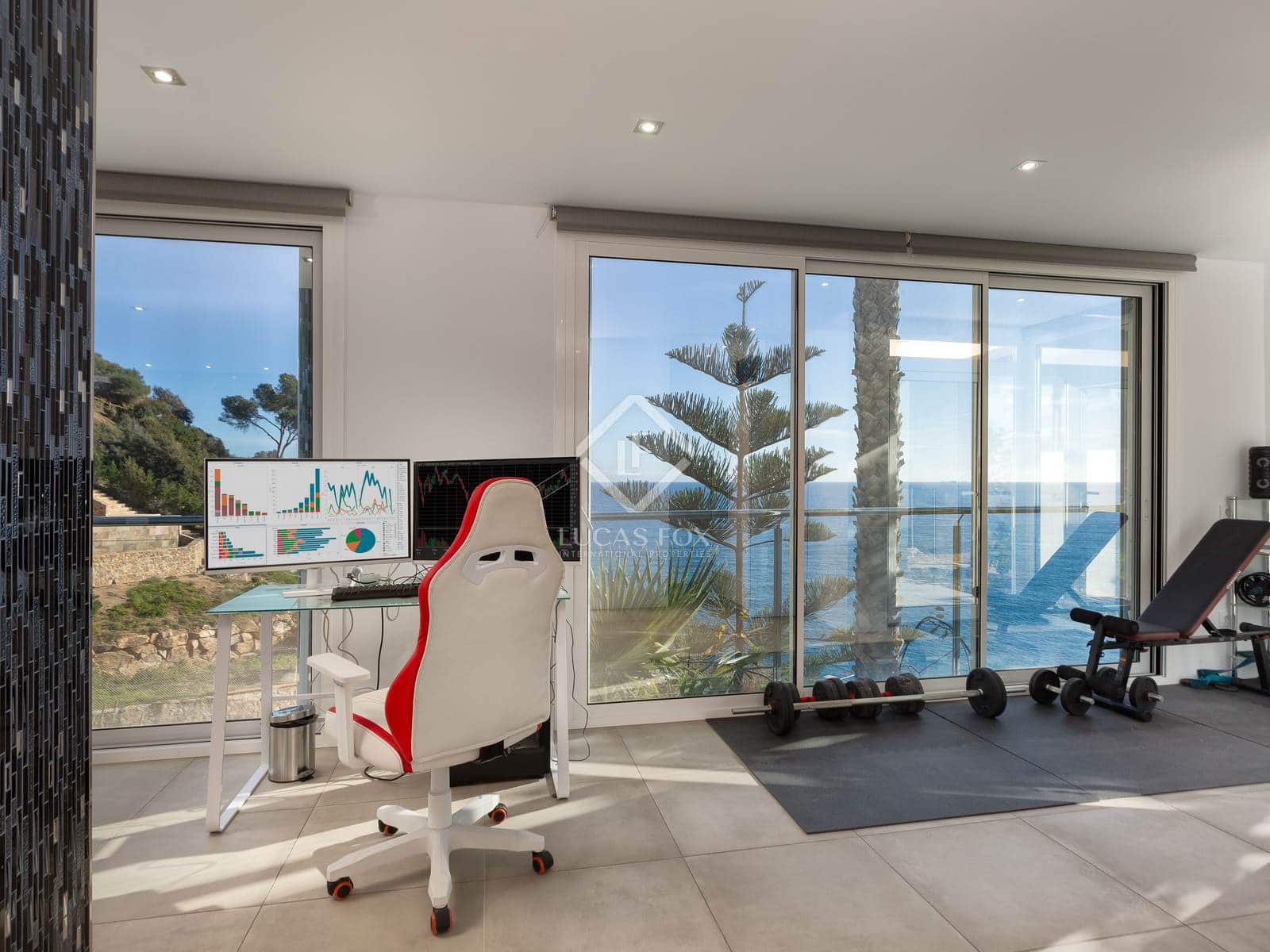 4 soverom Villa til salgs i Lloret de Mar med svømmebasseng garasje - € 4 900 000 (Ref: 8573295)