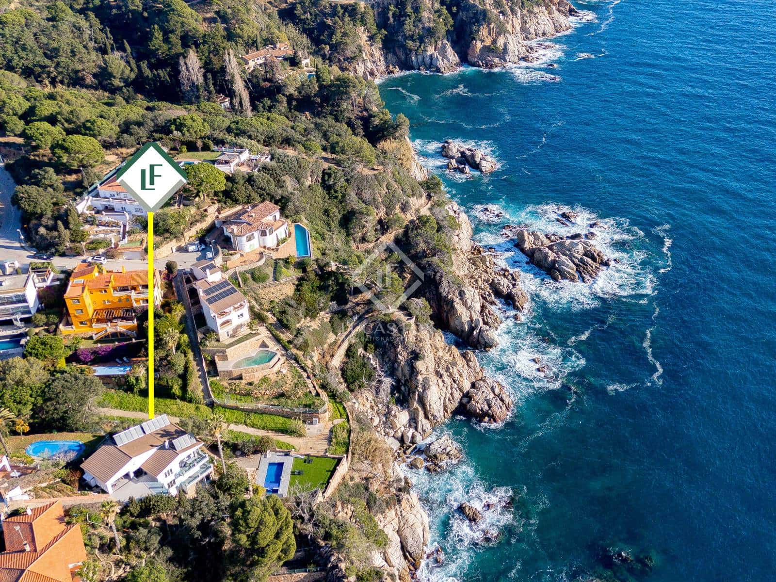 4 soverom Villa til salgs i Lloret de Mar med svømmebasseng garasje - € 4 900 000 (Ref: 8573295)