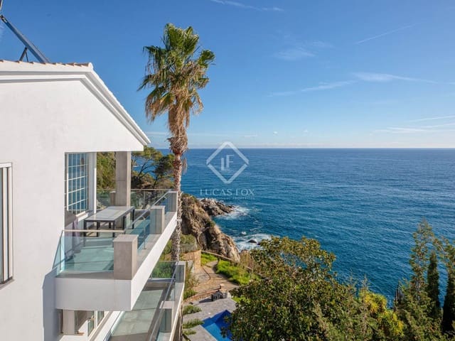 4 bedroom Villa for sale in Lloret de Mar with pool garage - € 4,900,000 (Ref: 8573295)