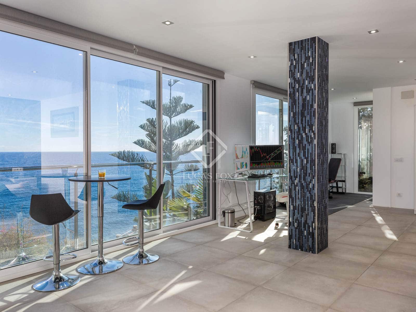 4 soverom Villa til salgs i Lloret de Mar med svømmebasseng garasje - € 4 900 000 (Ref: 8573295)