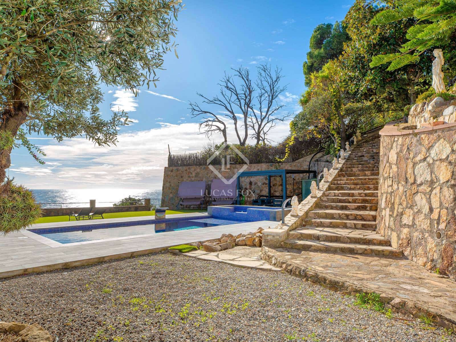 4 soverom Villa til salgs i Lloret de Mar med svømmebasseng garasje - € 4 900 000 (Ref: 8573295)