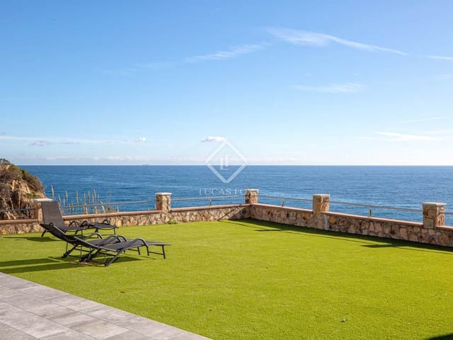 4 bedroom Villa for sale in Lloret de Mar with pool garage - € 4,900,000 (Ref: 8573295)