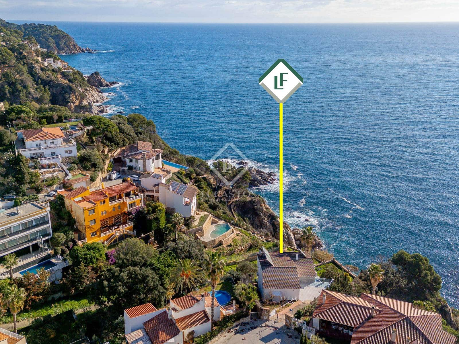 4 soverom Villa til salgs i Lloret de Mar med svømmebasseng garasje - € 4 900 000 (Ref: 8573295)