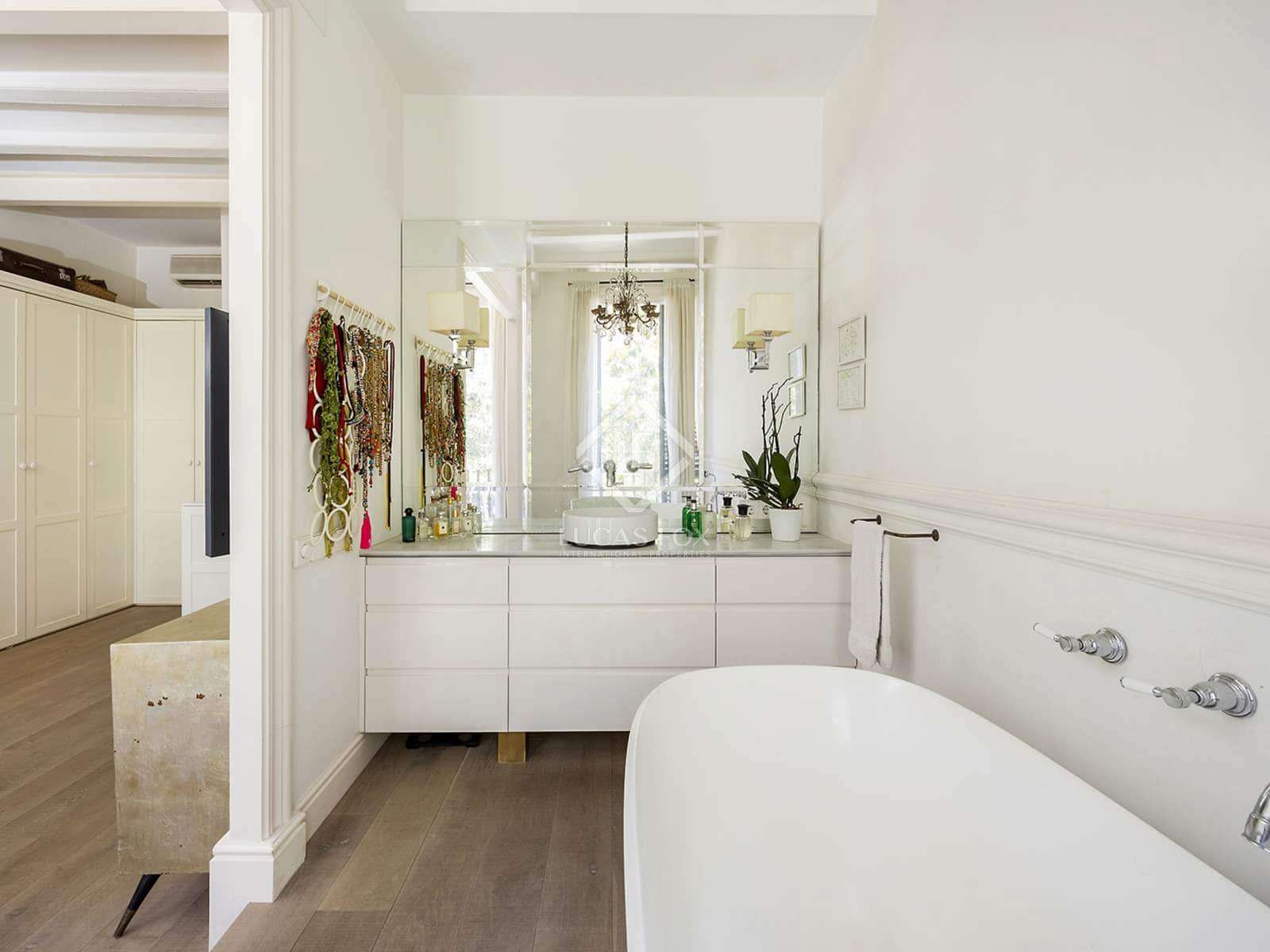 2 soveværelse Lejlighed til leje i Barcelona by - € 3.800 (Ref: 8575417)