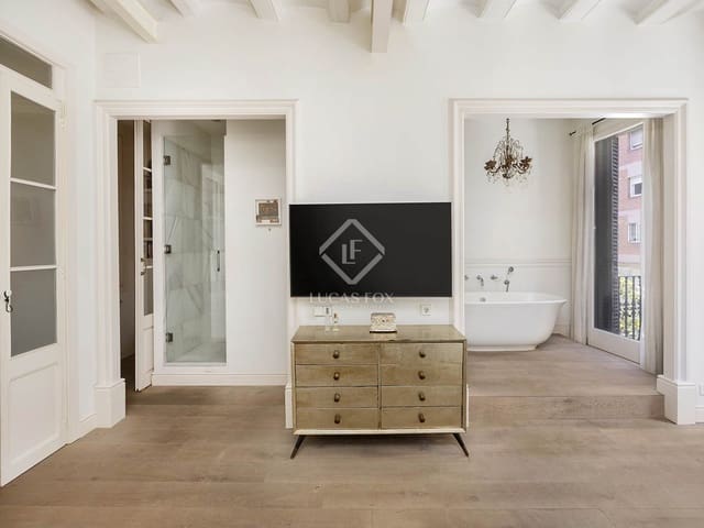 2 soveværelse Lejlighed til leje i Barcelona by - € 3.800 (Ref: 8575417)