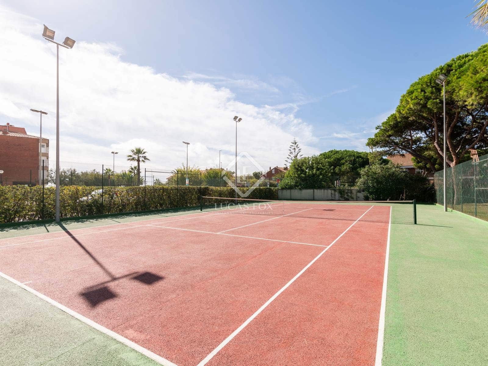 3 soveværelse Lejlighed til salg i Gava med swimmingpool garage - € 700.000 (Ref: 8576110)