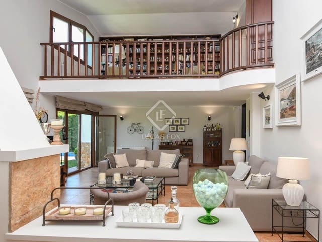 5 slaapkamer Villa te koop in Santa Cristina d'Aro met zwembad garage - € 1.600.000 (Ref: 8578536)