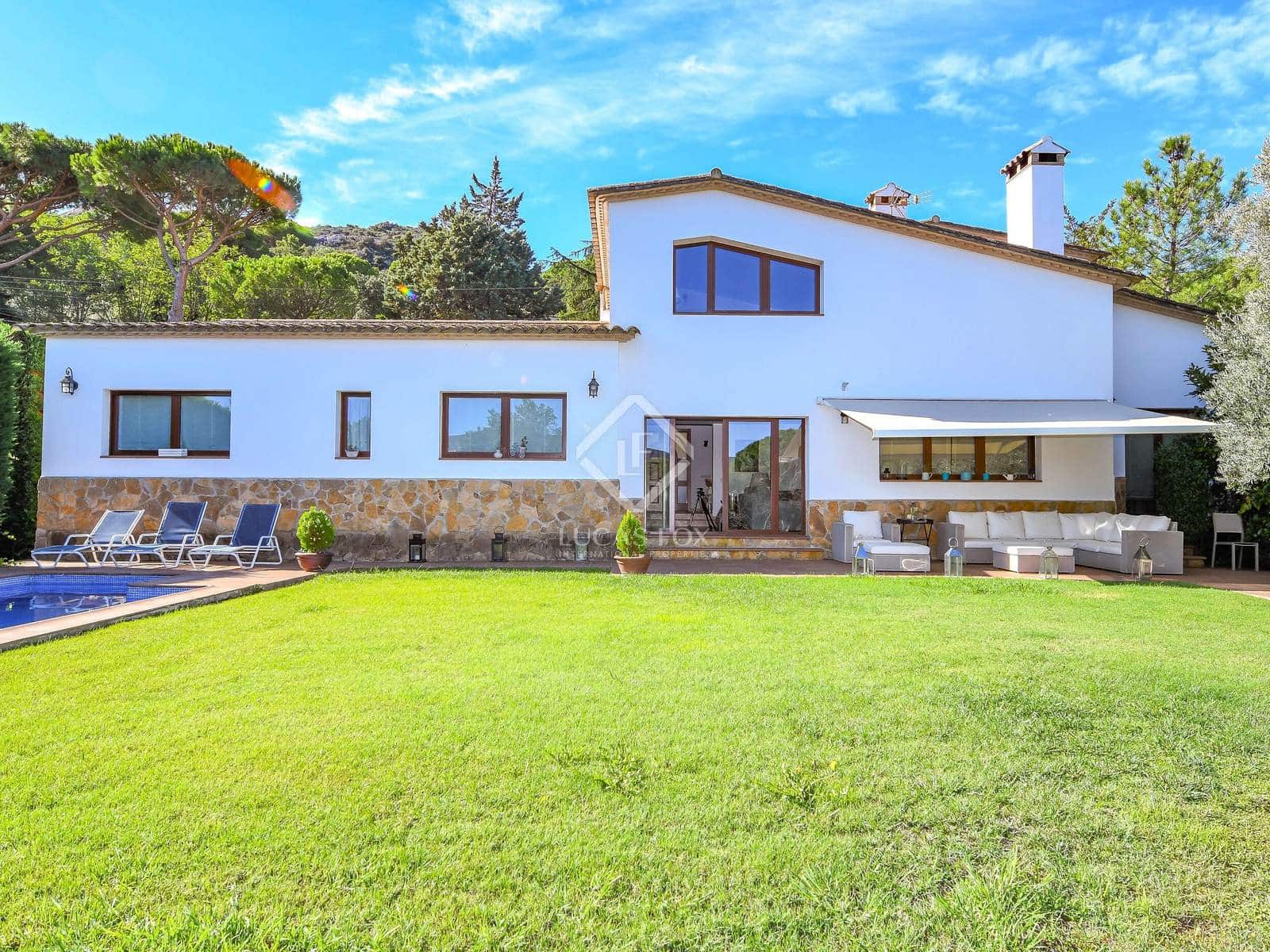 5 sypialnia Willa na sprzedaż w Santa Cristina d'Aro z basenem garażem - 1 600 000 € (Ref: 8578536)