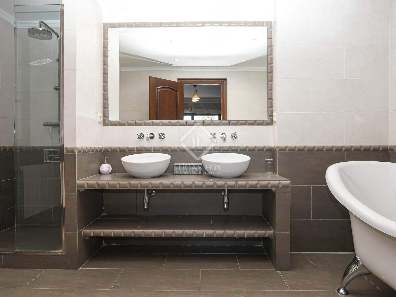 5 sypialnia Willa na sprzedaż w Santa Cristina d'Aro z basenem garażem - 1 600 000 € (Ref: 8578536)