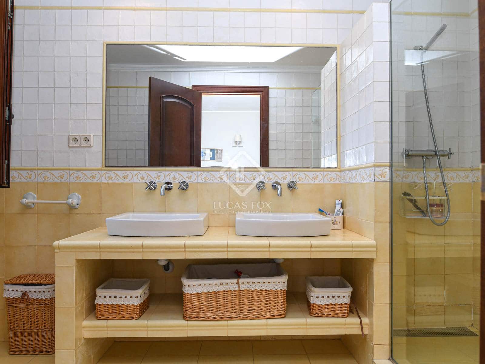 5 sypialnia Willa na sprzedaż w Santa Cristina d'Aro z basenem garażem - 1 600 000 € (Ref: 8578536)