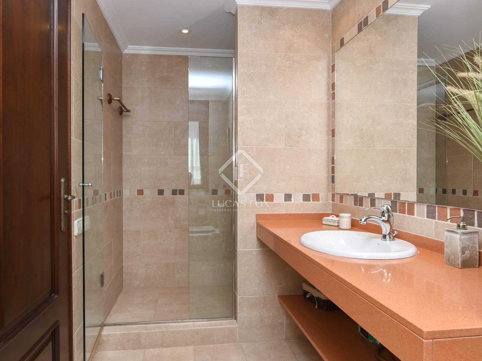 5 sypialnia Willa na sprzedaż w Santa Cristina d'Aro z basenem garażem - 1 600 000 € (Ref: 8578536)