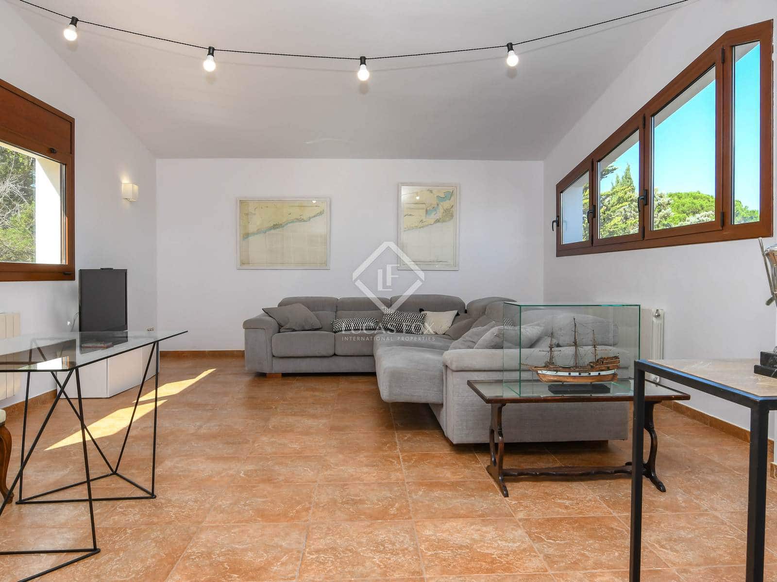 5 sypialnia Willa na sprzedaż w Santa Cristina d'Aro z basenem garażem - 1 600 000 € (Ref: 8578536)