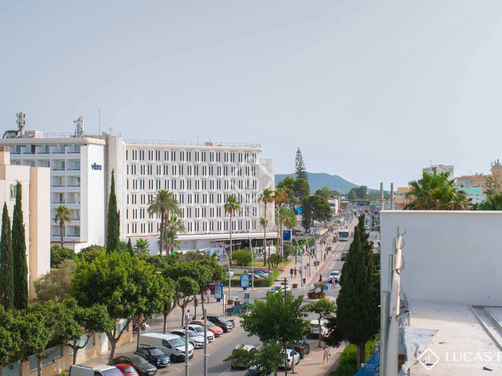 3 soverom Penthouse til salgs i Ibiza by med svømmebasseng garasje - € 807 600 (Ref: 8578639)