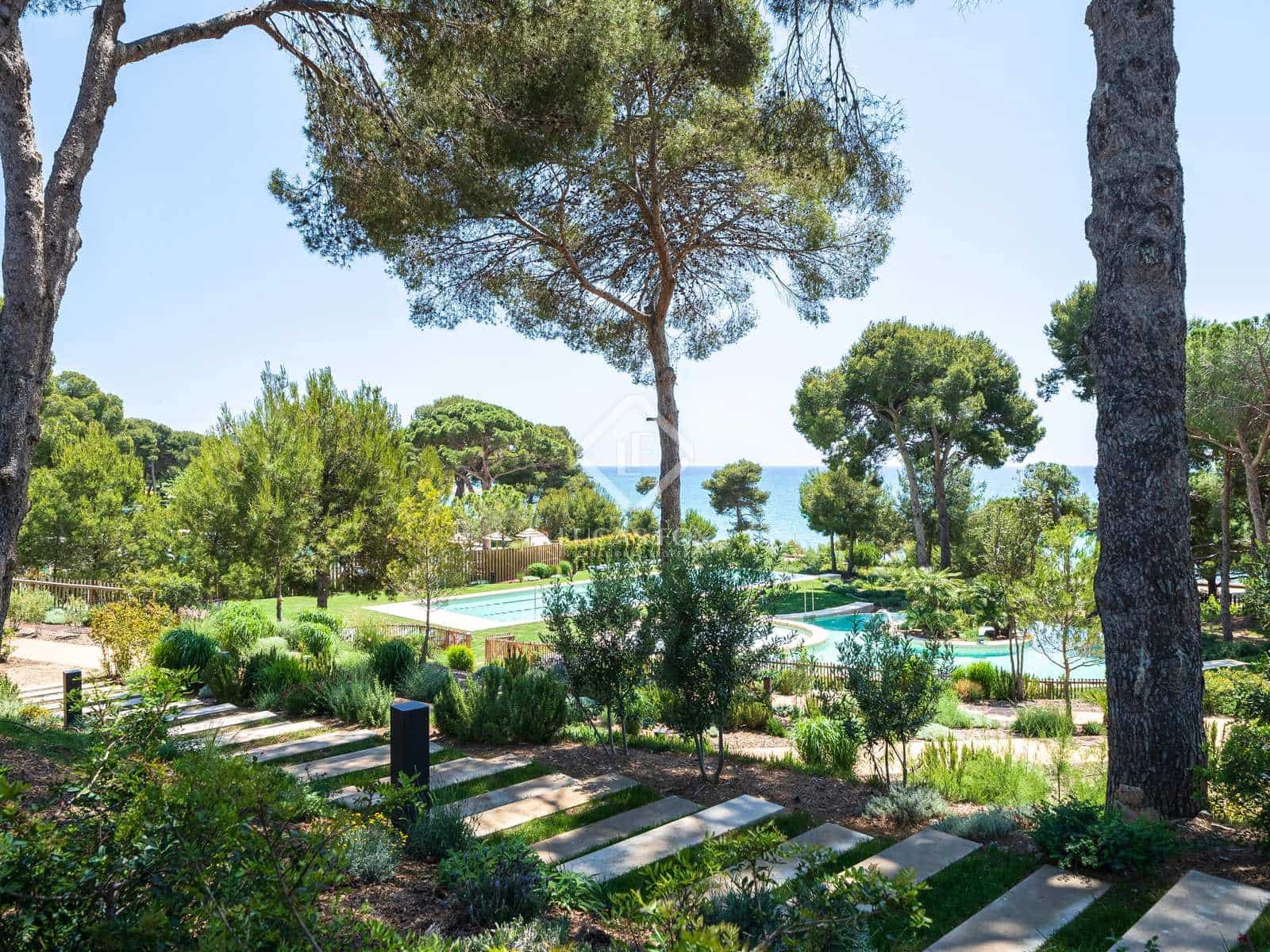 2 soveværelse Lejlighed til salg i Salou med swimmingpool garage - € 850.000 (Ref: 8579172)