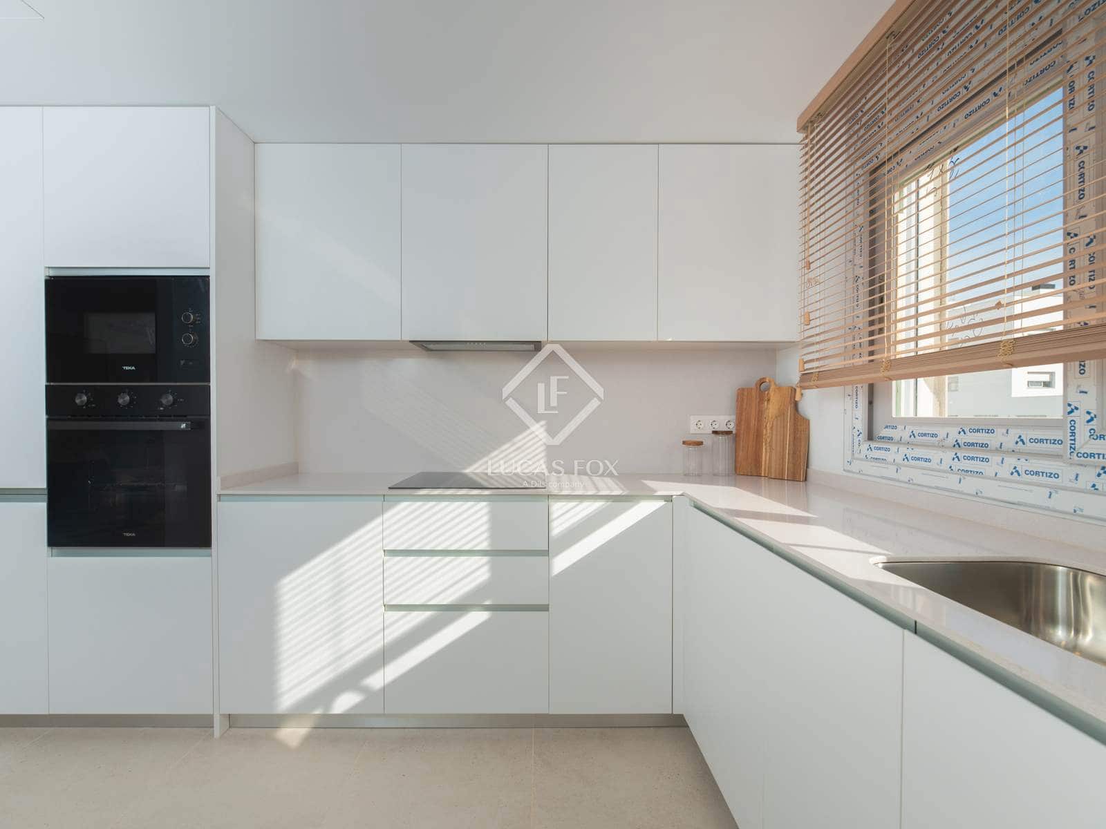 2 slaapkamer Penthouse te koop in Ibiza dorp met zwembad garage - € 698.000 (Ref: 8580760)