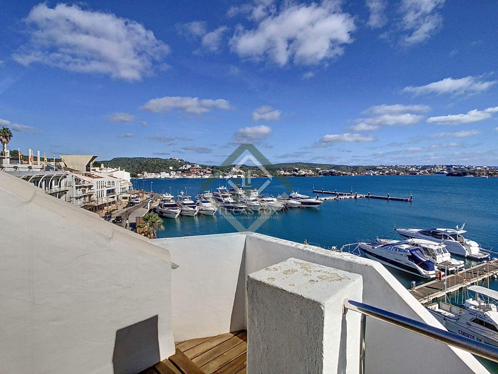 2 slaapkamer Appartement te huur in Mahon / Mao - € 2.100 (Ref: 8580764)