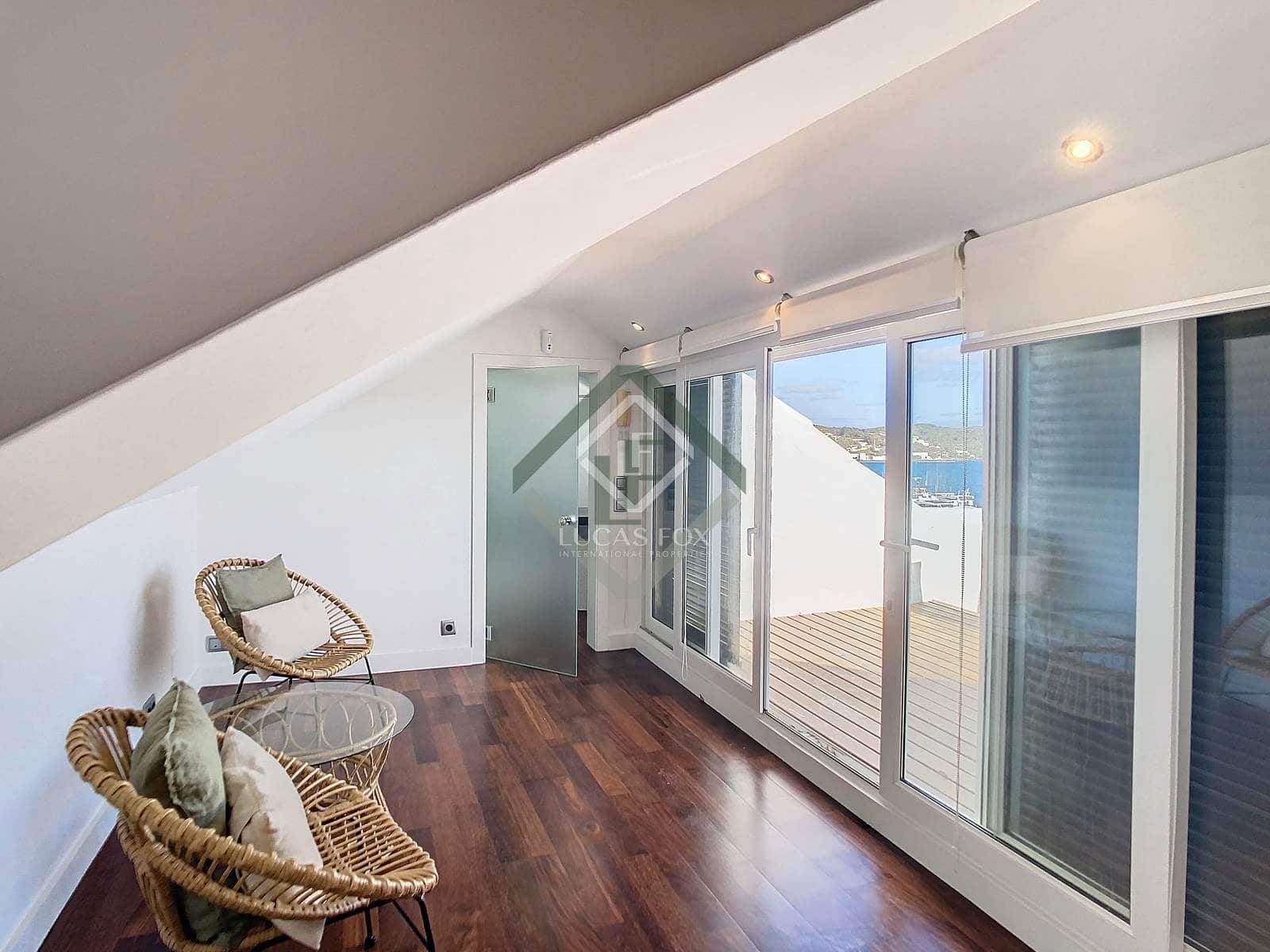 2 slaapkamer Appartement te huur in Mahon / Mao - € 2.100 (Ref: 8580764)