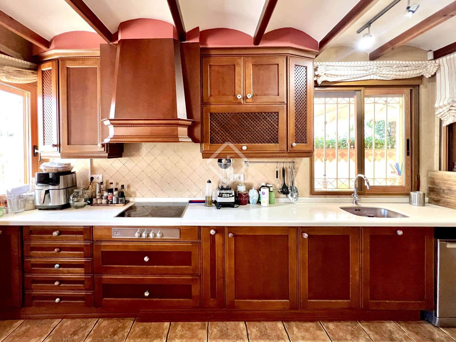5 Zimmer Villa zu verkaufen in Alicante / Alacant Stadt mit Garage - 1.295.000 € (Ref: 8581644)