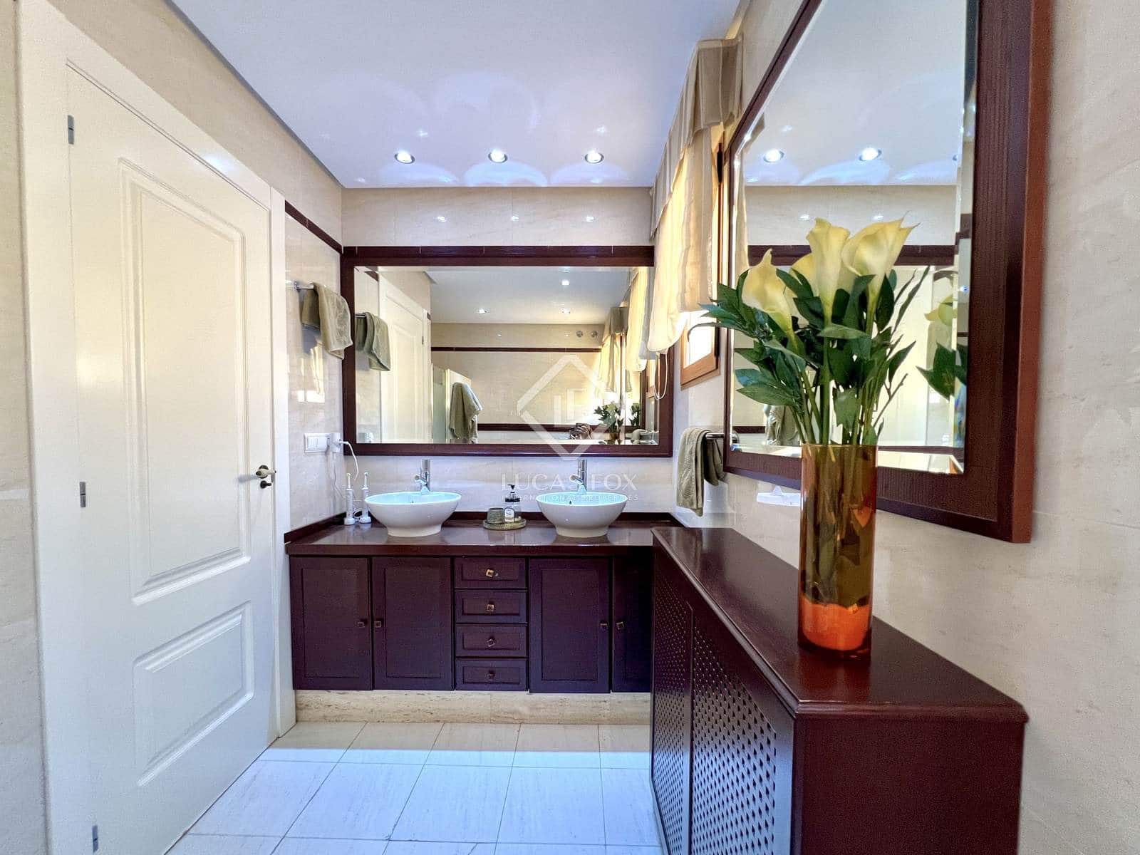 5 Zimmer Villa zu verkaufen in Alicante / Alacant Stadt mit Garage - 1.295.000 € (Ref: 8581644)