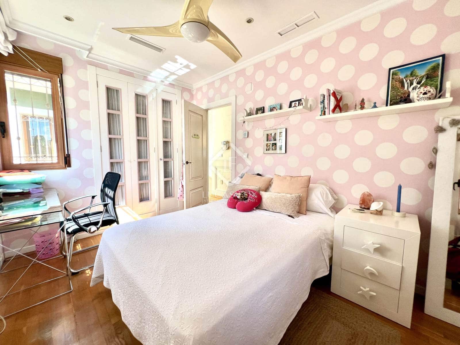 5 Zimmer Villa zu verkaufen in Alicante / Alacant Stadt mit Garage - 1.295.000 € (Ref: 8581644)