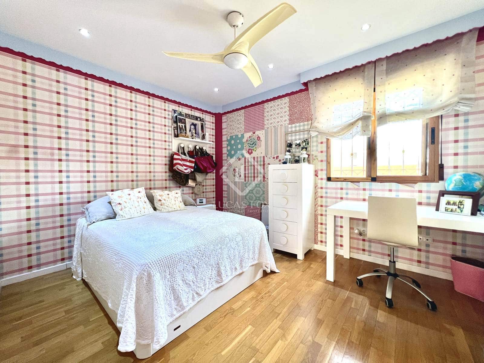 5 Zimmer Villa zu verkaufen in Alicante / Alacant Stadt mit Garage - 1.295.000 € (Ref: 8581644)