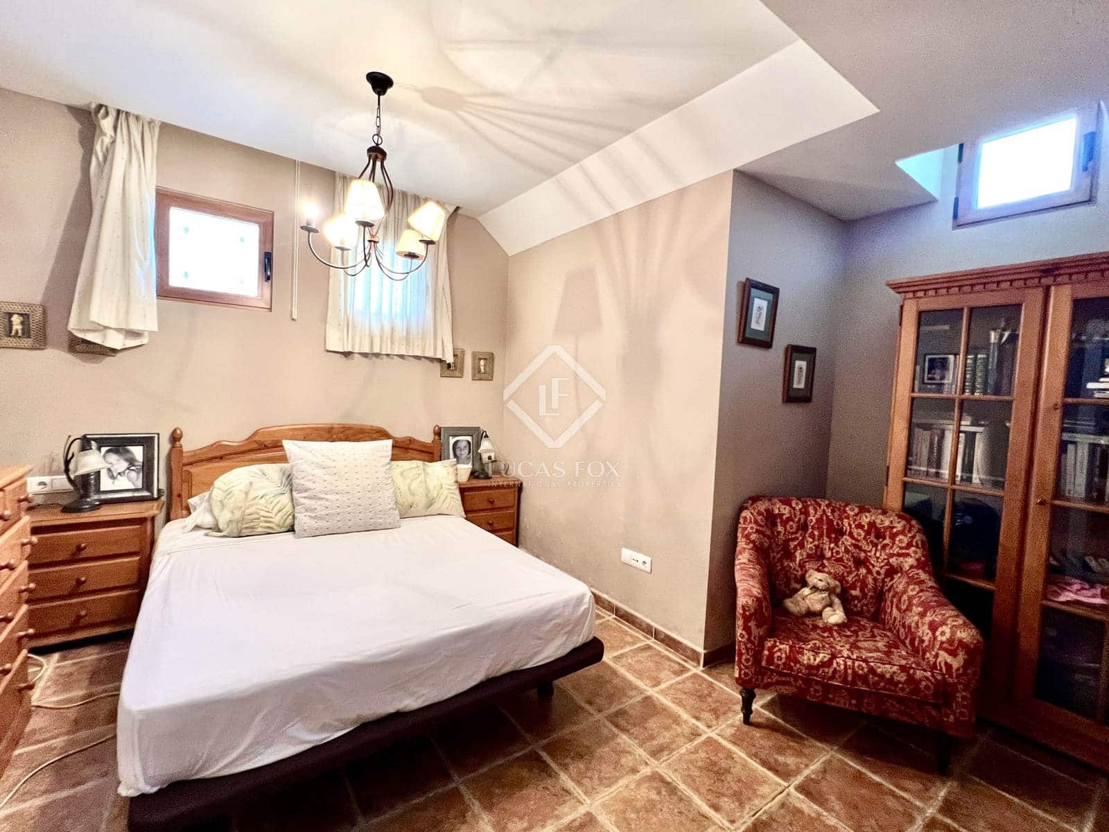 5 Zimmer Villa zu verkaufen in Alicante / Alacant Stadt mit Garage - 1.295.000 € (Ref: 8581644)