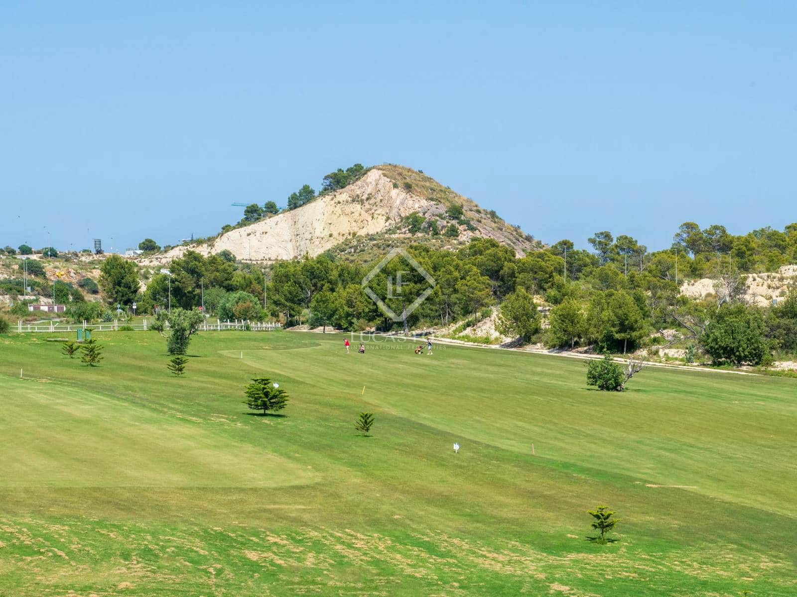 3 bedroom Villa for sale in Finestrat with pool - € 860,000 (Ref: 8583690)