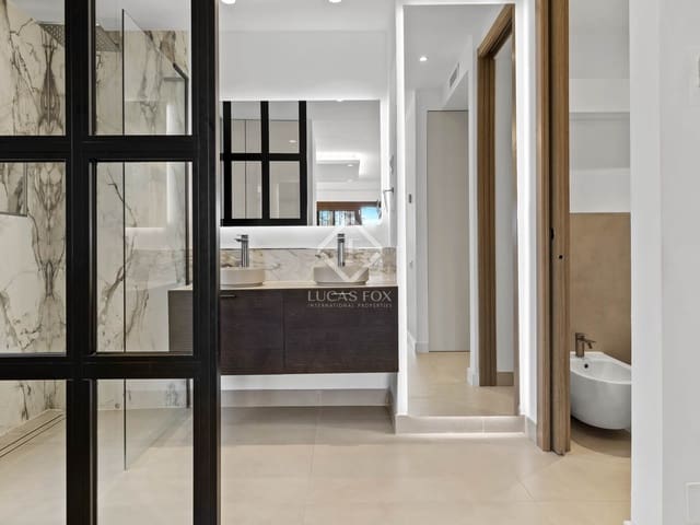 Apartamento de 3 habitaciones en Marbella en venta con piscina garaje - 820.000 € (Ref: 8586663)