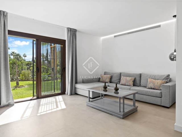Apartamento de 3 habitaciones en Marbella en venta con piscina garaje - 820.000 € (Ref: 8586663)