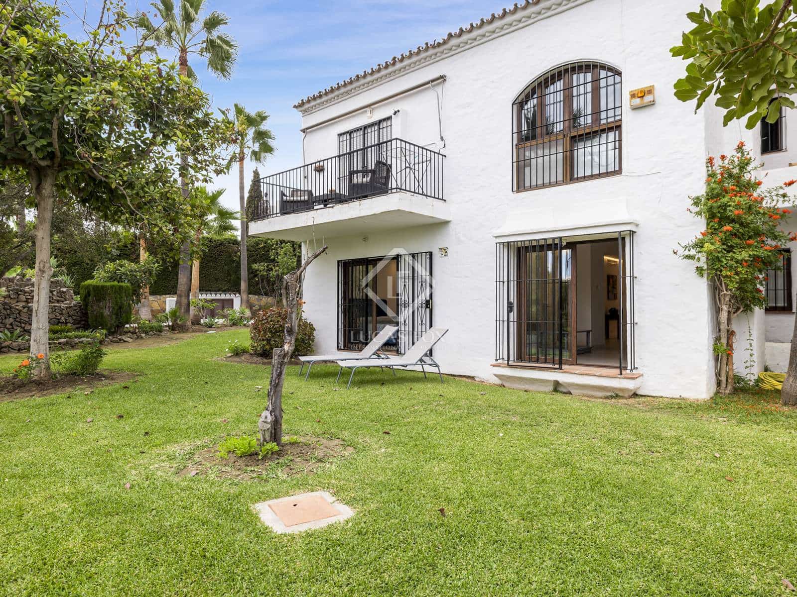 Apartamento de 3 habitaciones en Marbella en venta con piscina garaje - 820.000 € (Ref: 8586663)