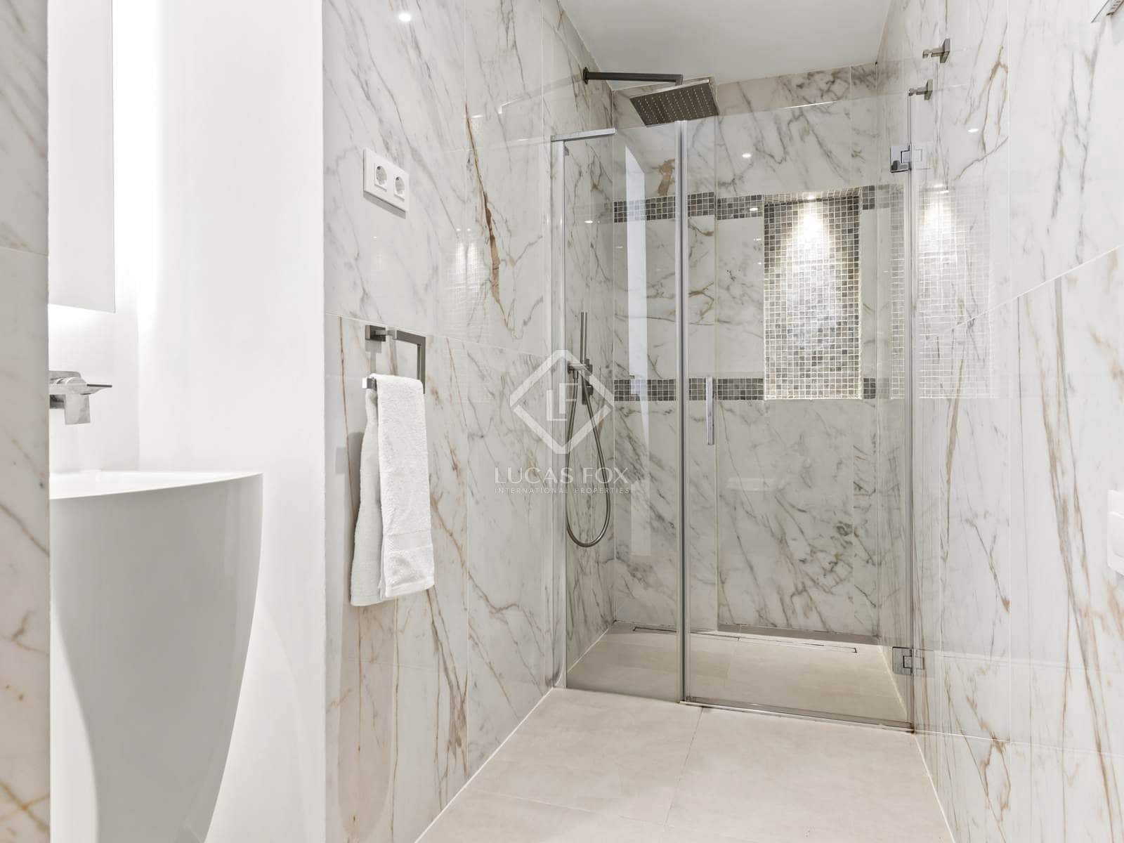 Apartamento de 3 habitaciones en Marbella en venta con piscina garaje - 820.000 € (Ref: 8586663)