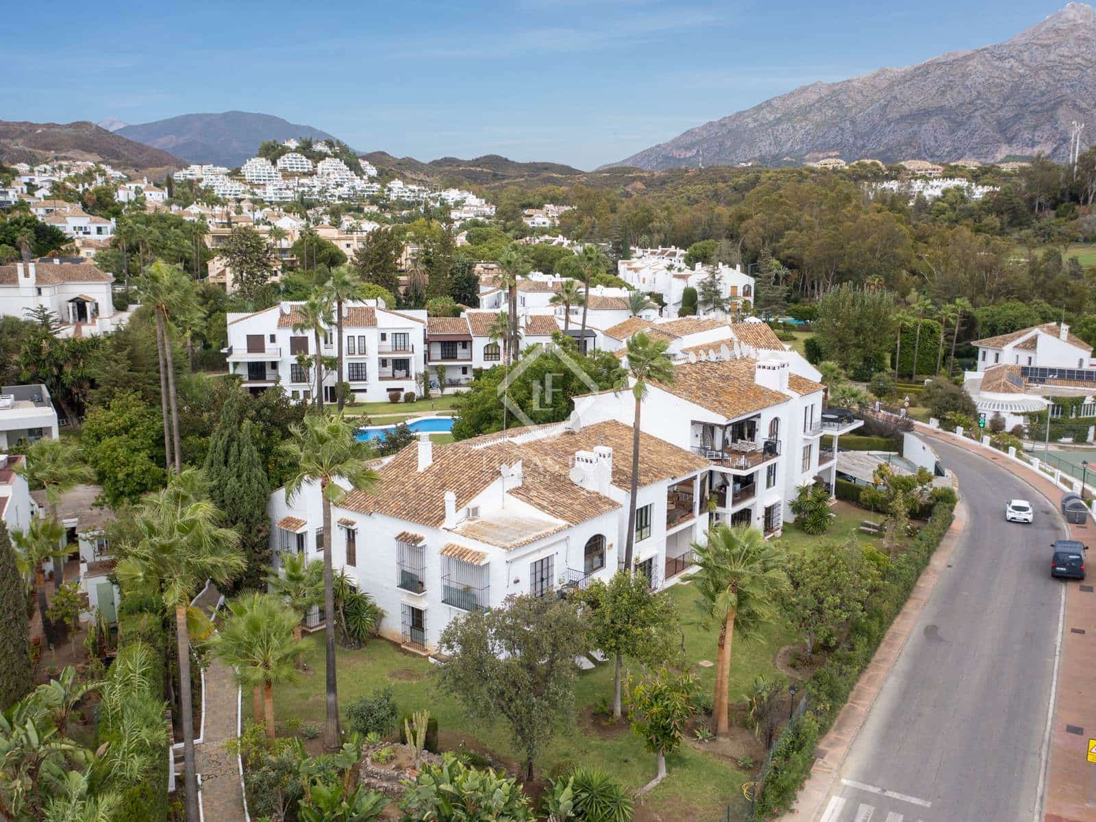 Apartamento de 3 habitaciones en Marbella en venta con piscina garaje - 820.000 € (Ref: 8586663)