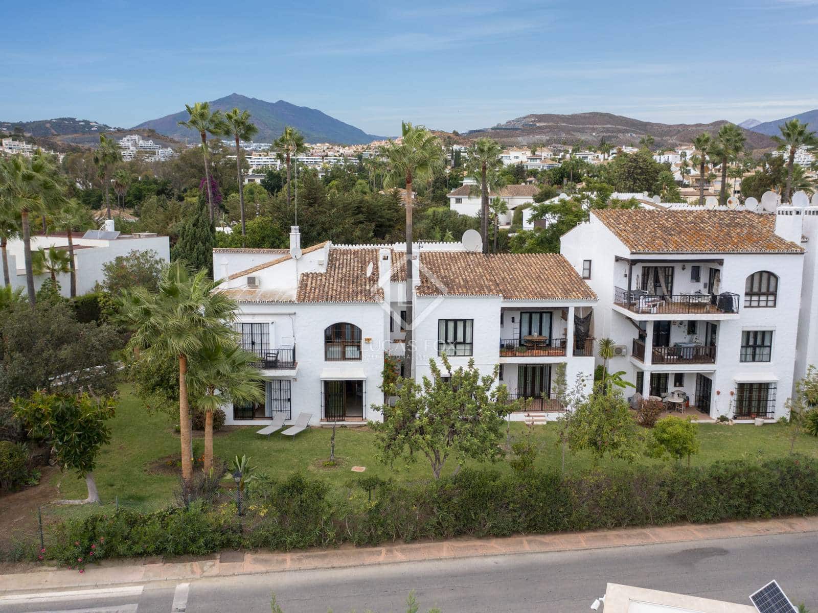 Apartamento de 3 habitaciones en Marbella en venta con piscina garaje - 820.000 € (Ref: 8586663)