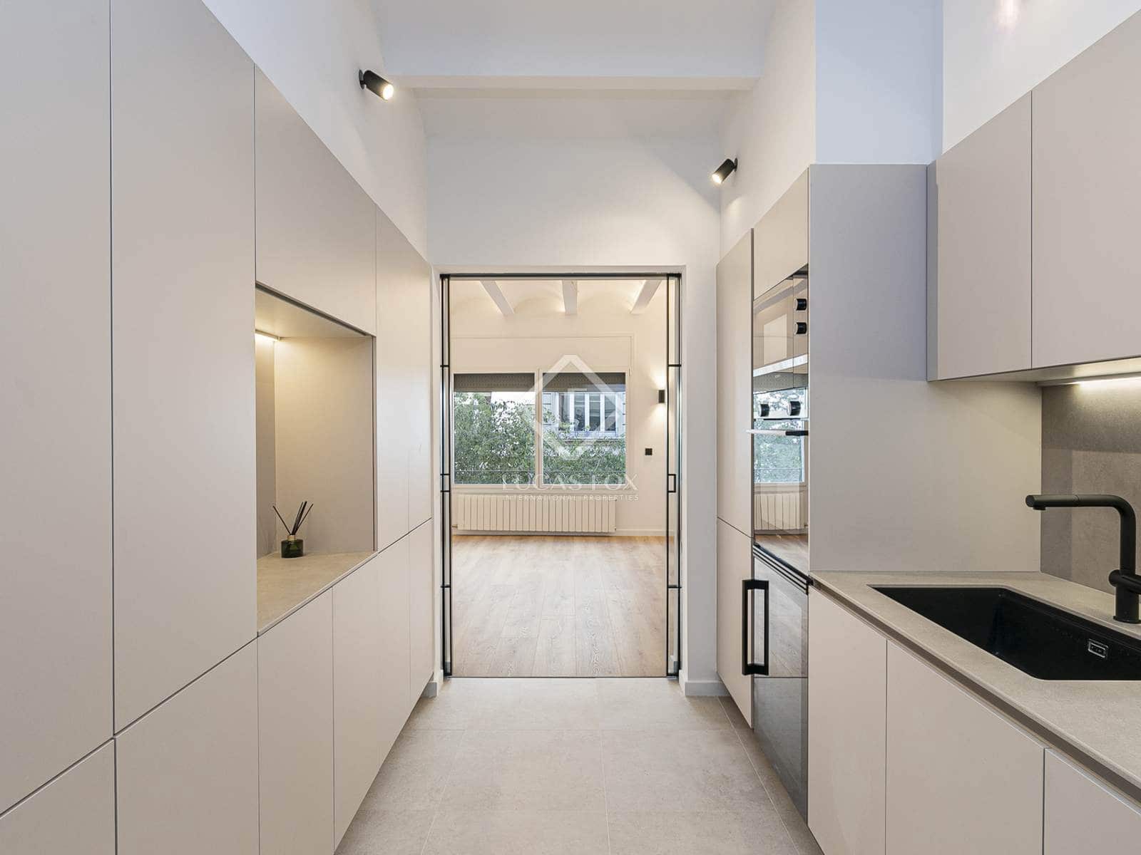 3 slaapkamer Appartement te koop in Barcelona stad - € 1.250.000 (Ref: 8589770)