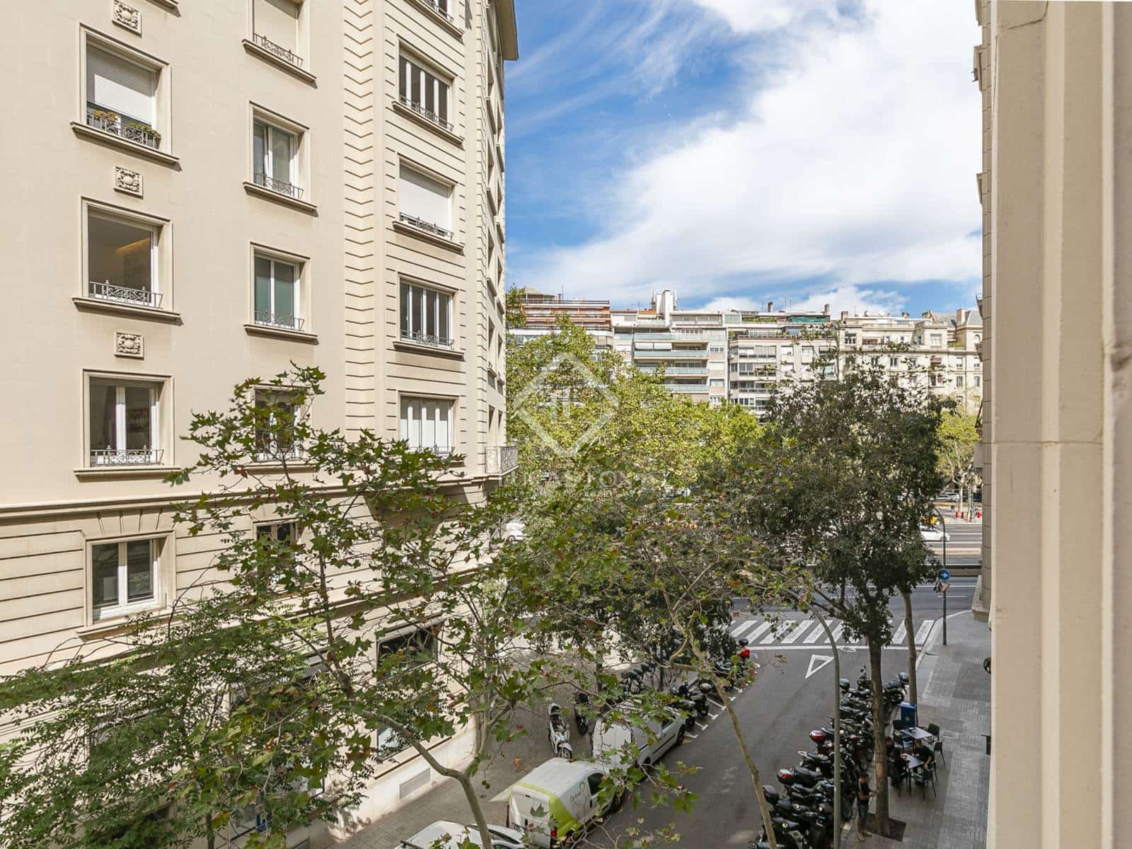 3 slaapkamer Appartement te koop in Barcelona stad - € 1.250.000 (Ref: 8589770)