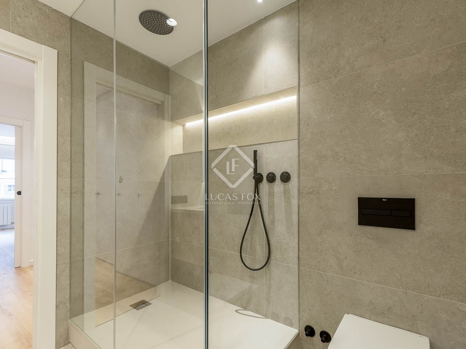 3 slaapkamer Appartement te koop in Barcelona stad - € 1.250.000 (Ref: 8589770)