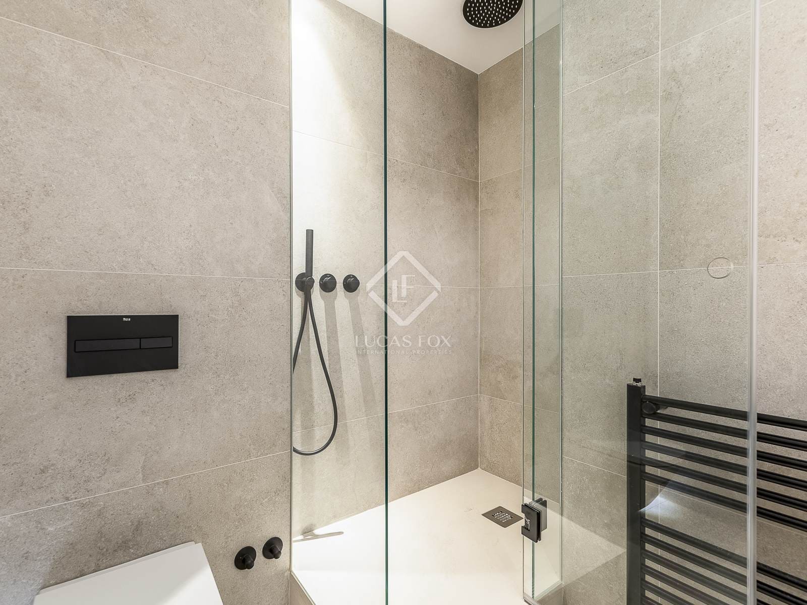 3 slaapkamer Appartement te koop in Barcelona stad - € 1.250.000 (Ref: 8589770)