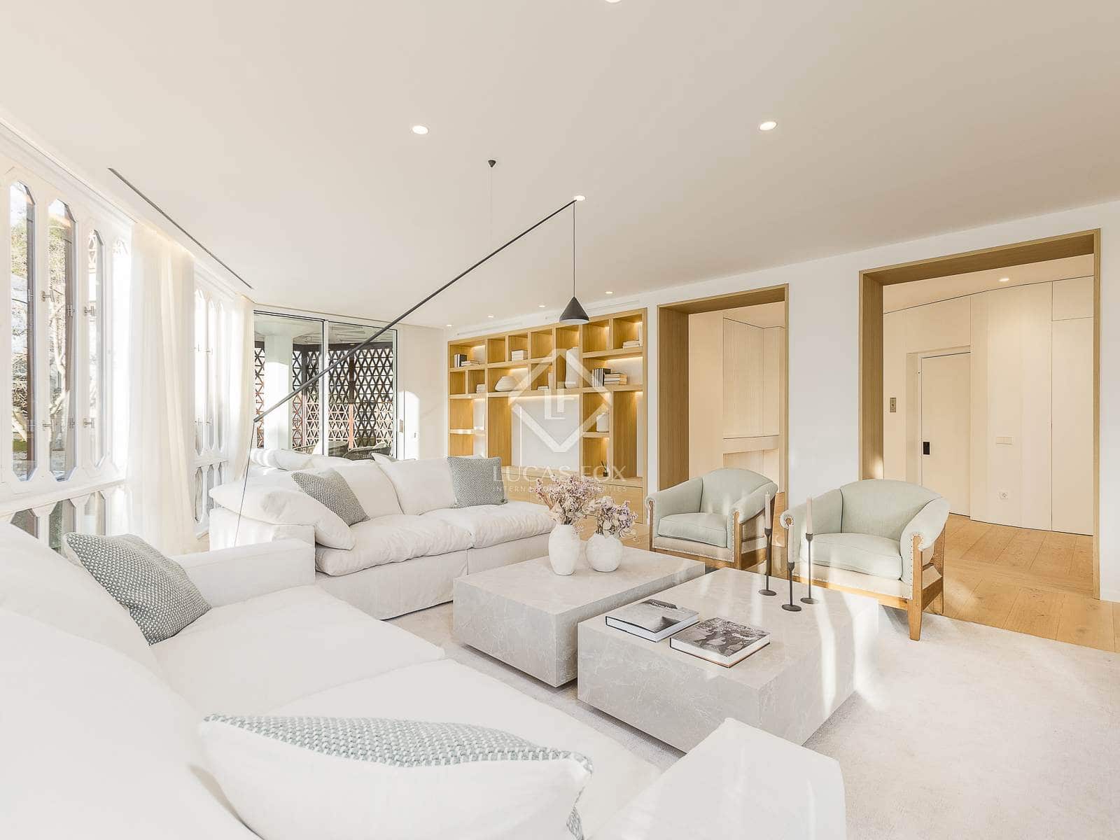 5 bedroom Apartment for sale in Barcelona city with pool garage - € 2,755,000 (Ref: 8589773)