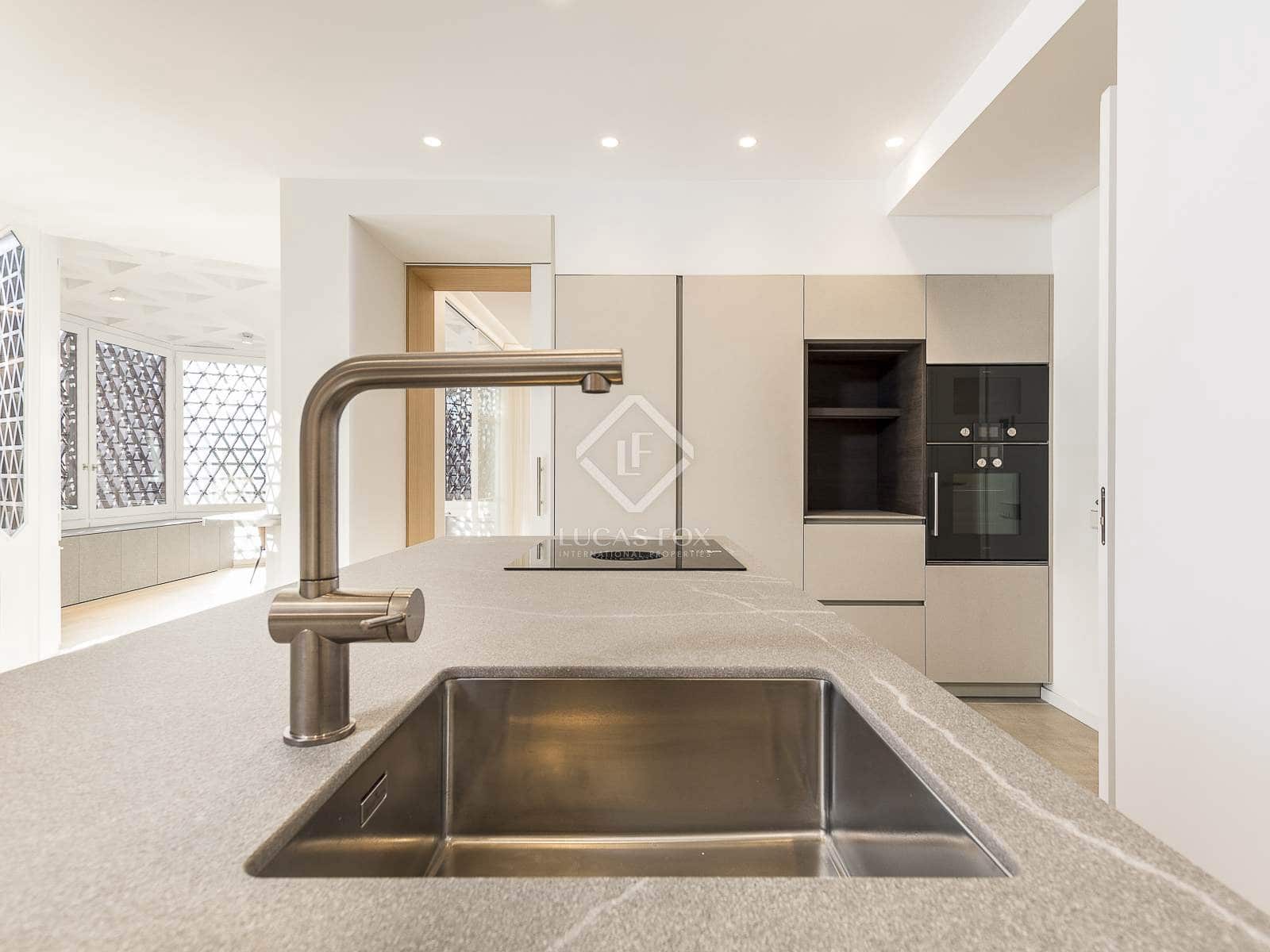 5 bedroom Apartment for sale in Barcelona city with pool garage - € 2,755,000 (Ref: 8589773)