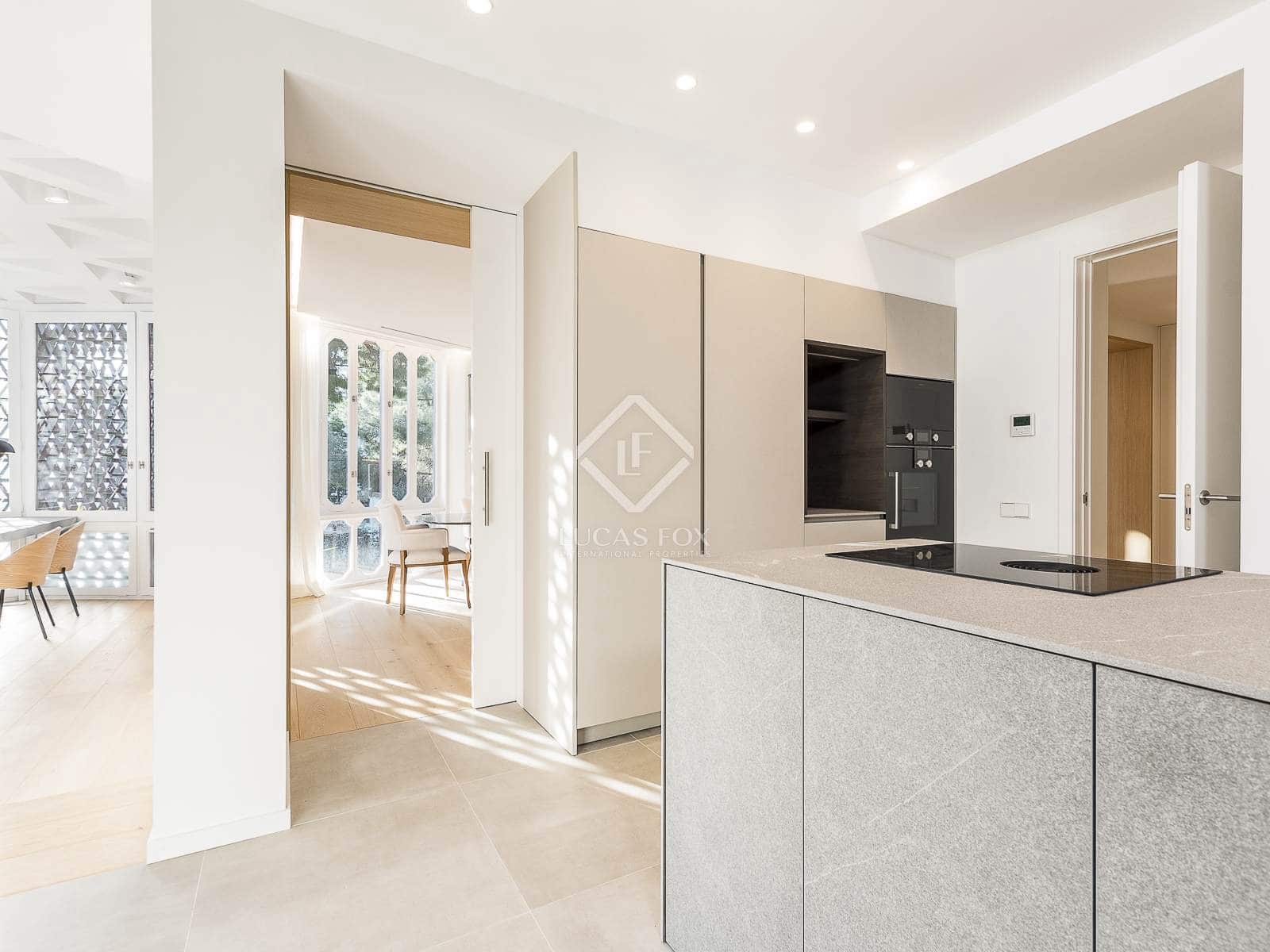 5 bedroom Apartment for sale in Barcelona city with pool garage - € 2,755,000 (Ref: 8589773)