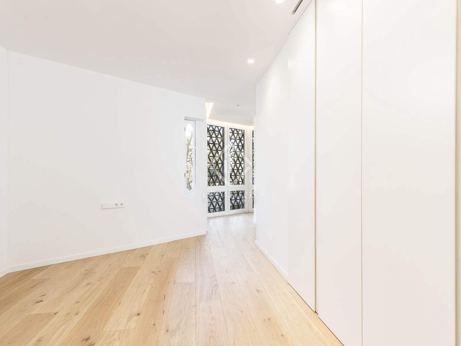 5 bedroom Apartment for sale in Barcelona city with pool garage - € 2,755,000 (Ref: 8589773)