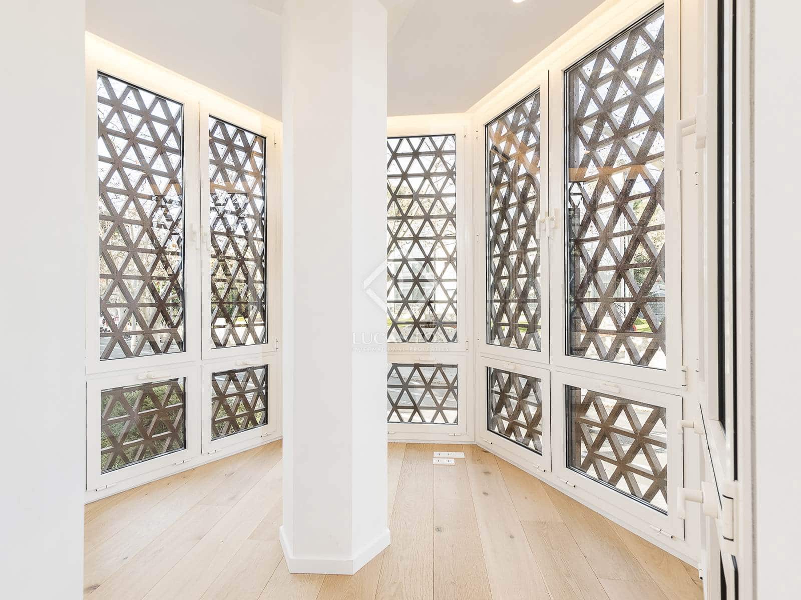 5 bedroom Apartment for sale in Barcelona city with pool garage - € 2,755,000 (Ref: 8589773)