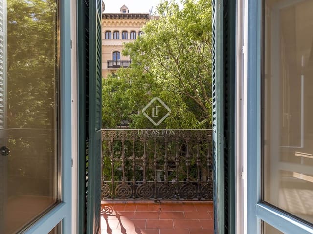 3 slaapkamer Appartement te koop in Barcelona stad - € 1.225.000 (Ref: 8590065)