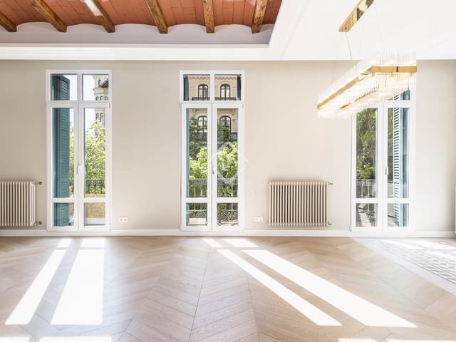 3 slaapkamer Appartement te koop in Barcelona stad - € 1.225.000 (Ref: 8590065)