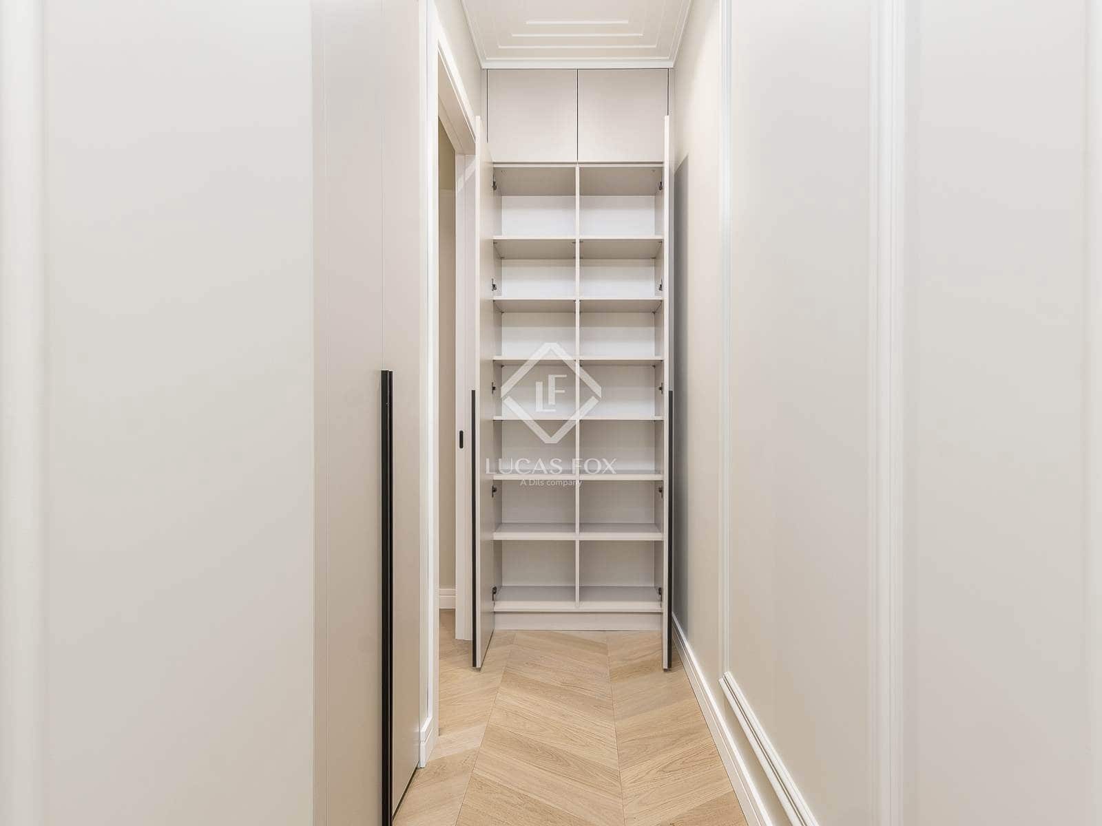 3 slaapkamer Appartement te koop in Barcelona stad - € 1.225.000 (Ref: 8590065)