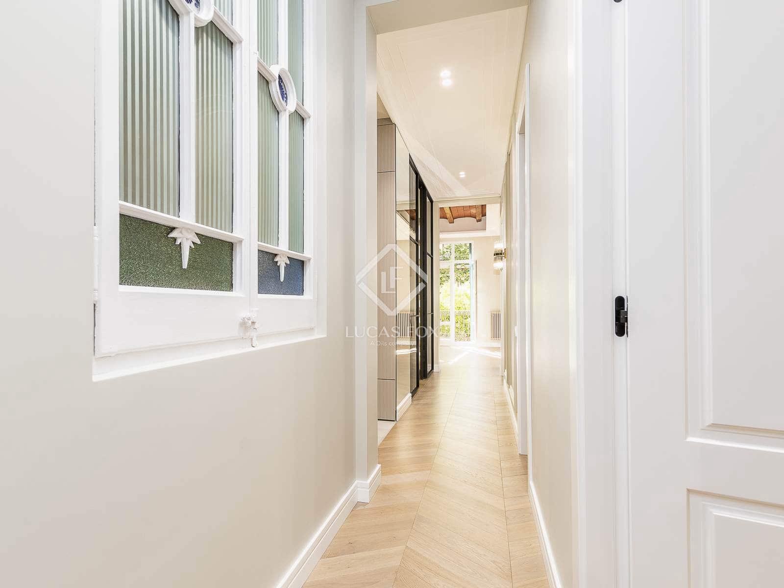 3 slaapkamer Appartement te koop in Barcelona stad - € 1.225.000 (Ref: 8590065)