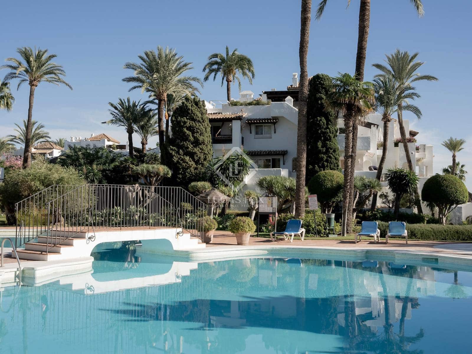 2 Zimmer Penthouse zu verkaufen in Estepona mit Garage - 1.899.000 € (Ref: 8592578)