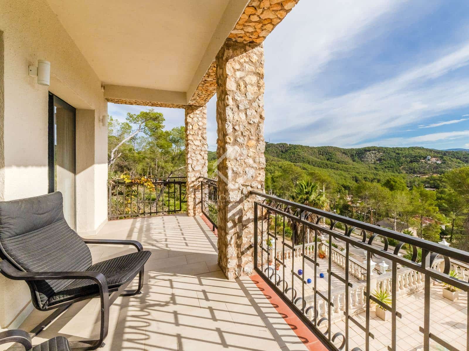 4 bedroom Villa for sale in Olivella - € 549,000 (Ref: 8594239)