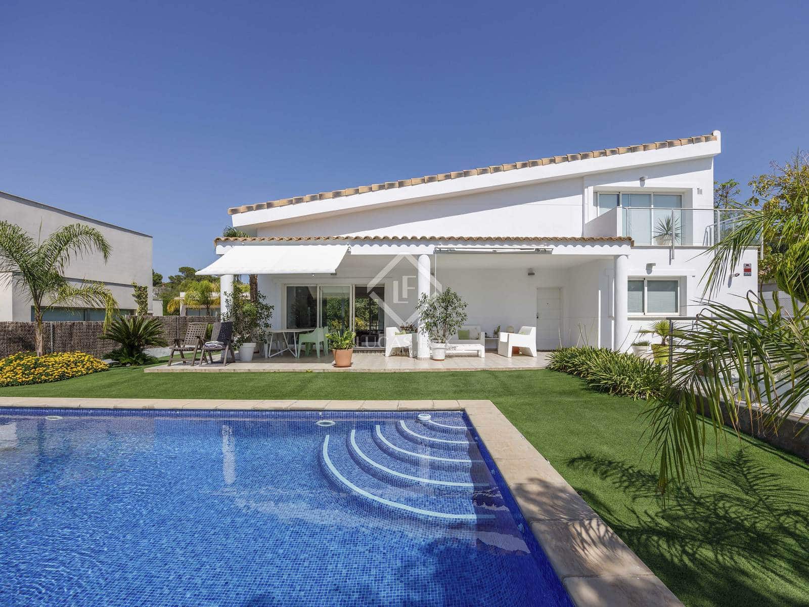 4 soveværelse Villa til leje i Betera med swimmingpool garage - € 3.990 (Ref: 8594242)